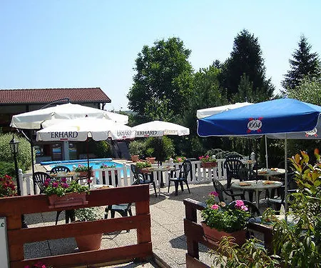호텔 La Vieille Ferme 2*